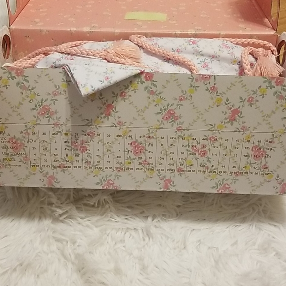 RELISTED IN CLOSET!!!!!! - Picture 6 of 14